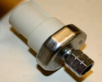 Реле давления фреона 3899853 Transit 2000-2006 / Fiesta 1996-2001 / Mondeo 1992-1996